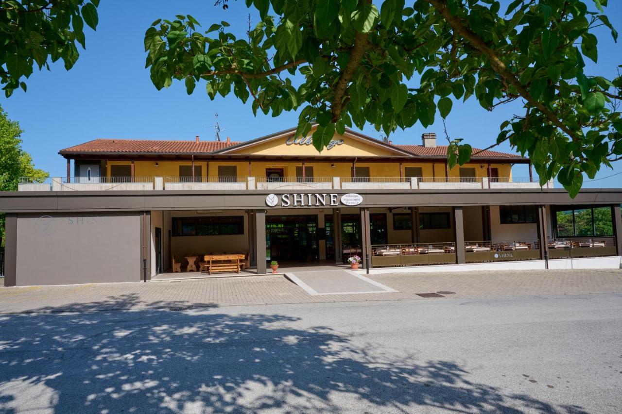 Albergo Shine Acqualagna Exterior photo
