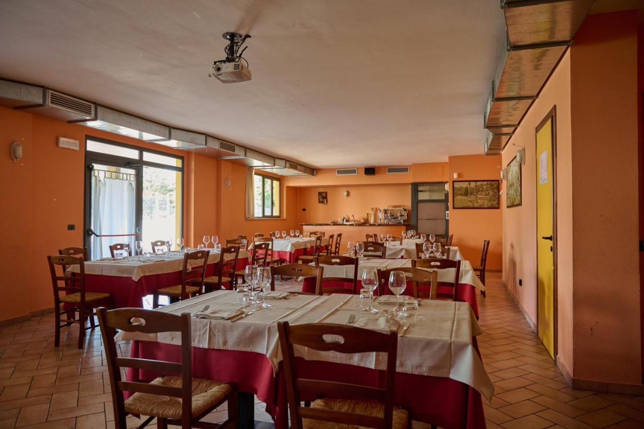 Albergo Shine Acqualagna Exterior photo