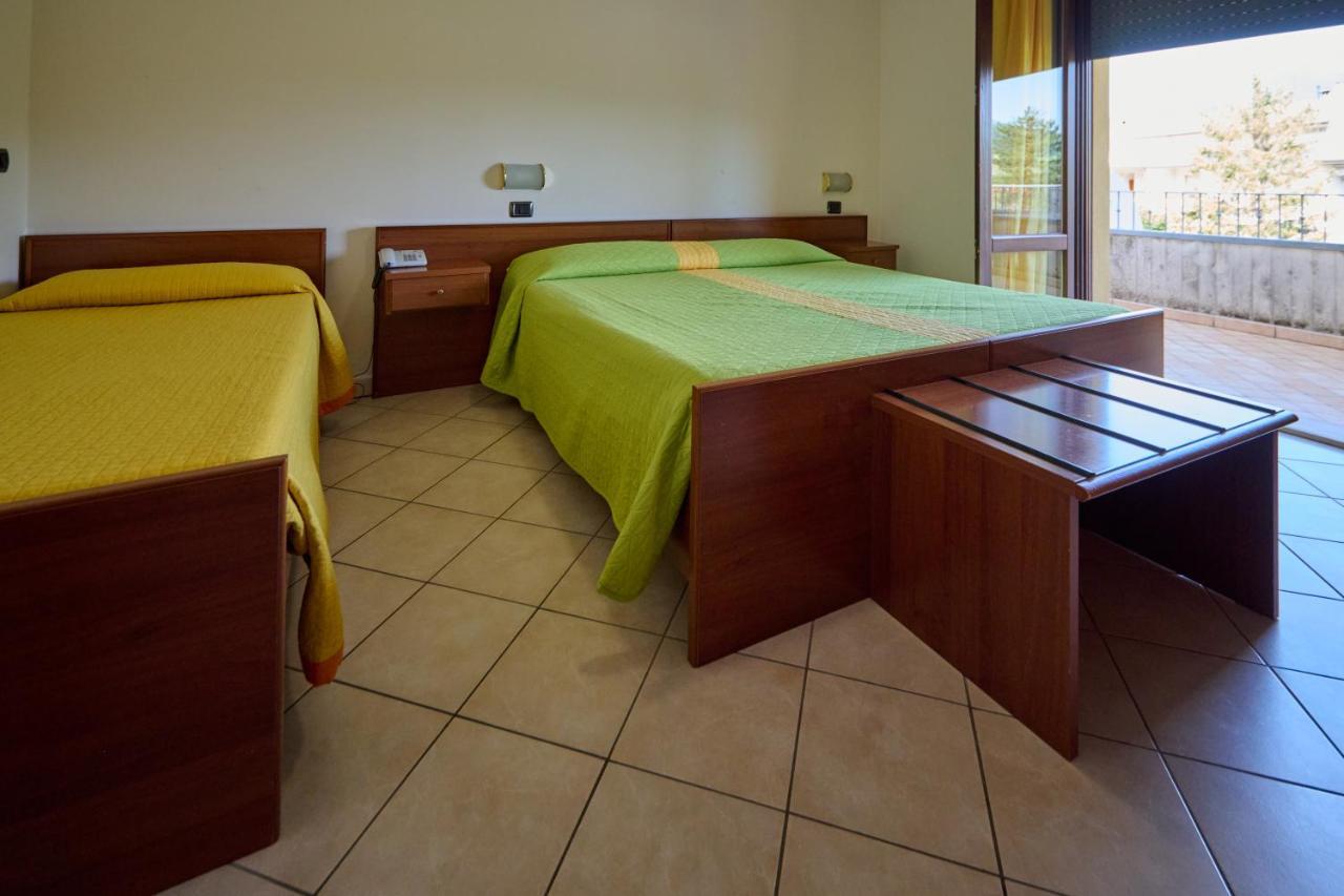 Albergo Shine Acqualagna Exterior photo