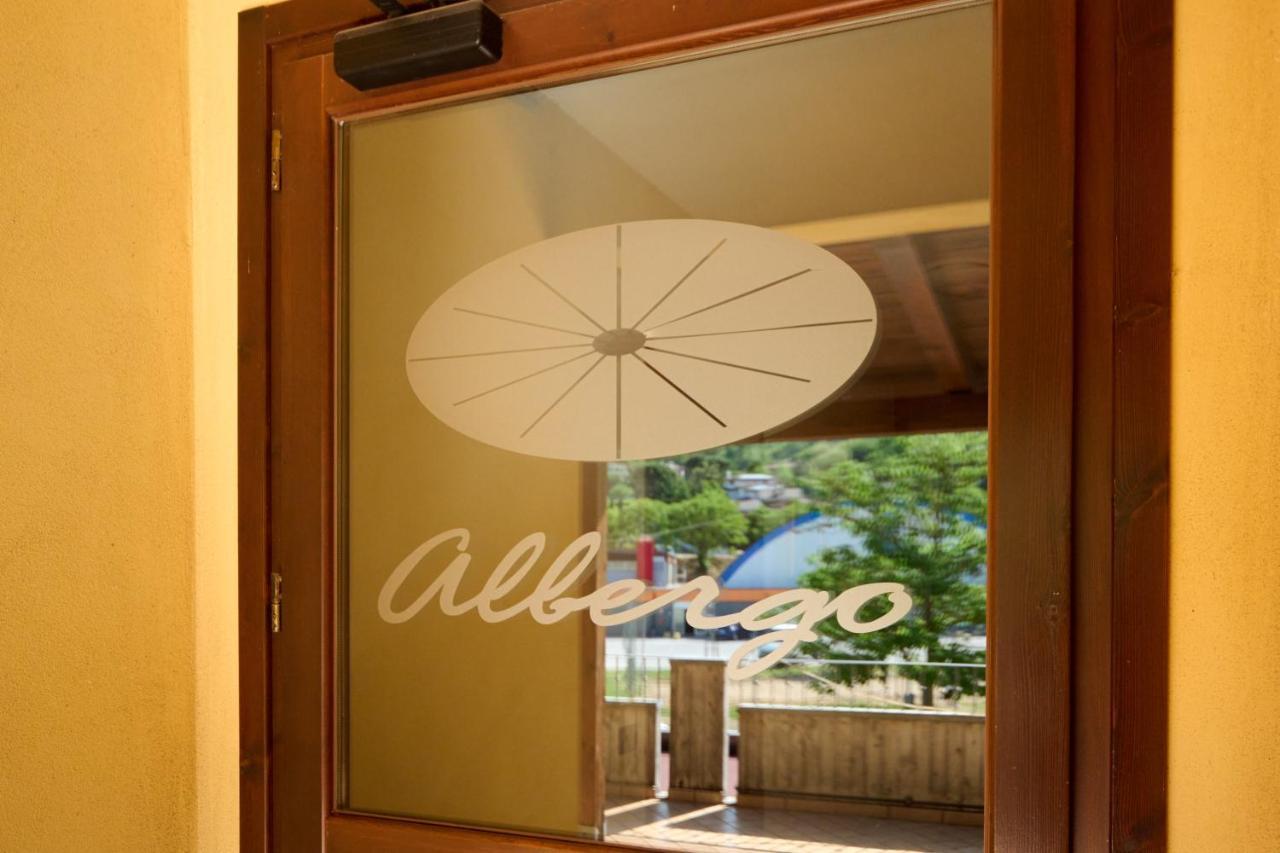 Albergo Shine Acqualagna Exterior photo