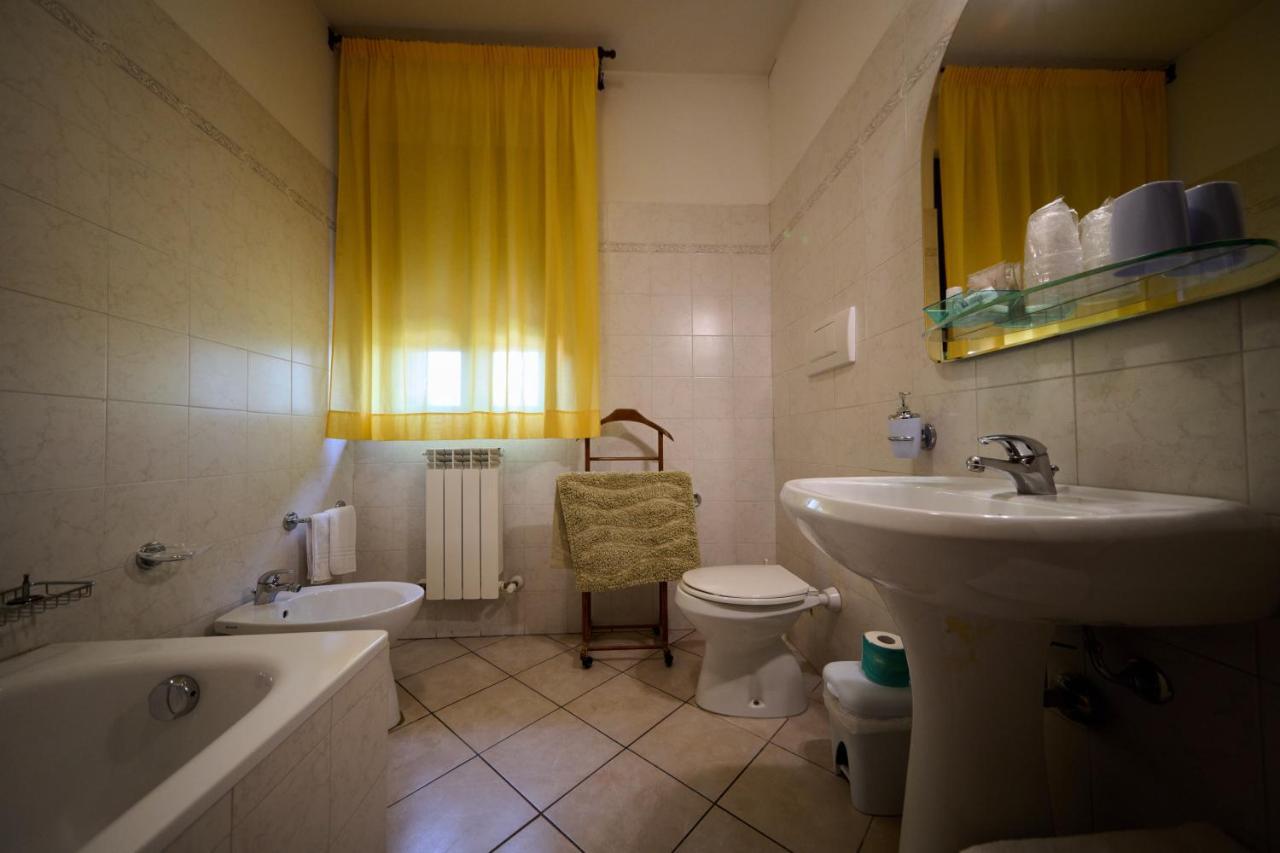 Albergo Shine Acqualagna Exterior photo