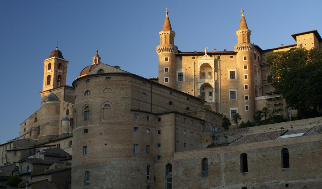 Albergo Shine Acqualagna Exterior photo